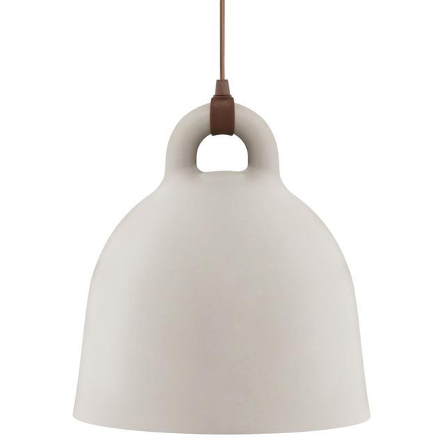 Normann Copenhagen Bell Pendel Stor i Sand - Elegant Belysning